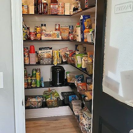 Kitchen pantry