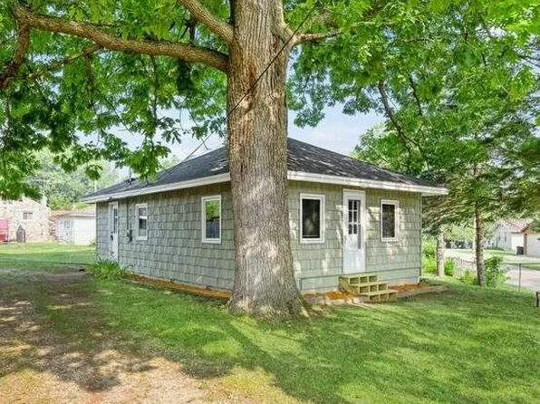 42328 N Oak St, Antioch, IL 60002