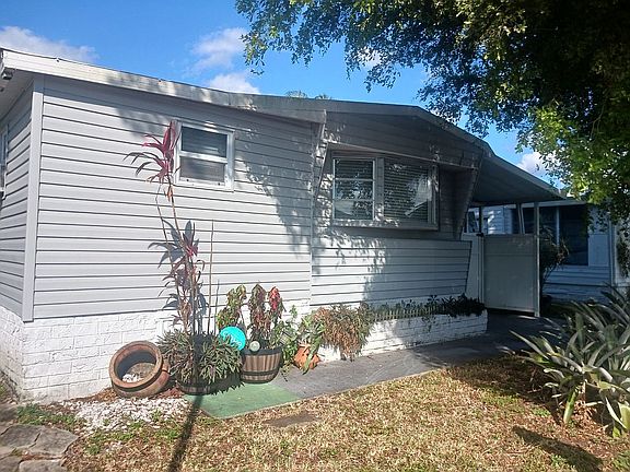 2nd image of 6315 NW 29th Pl
