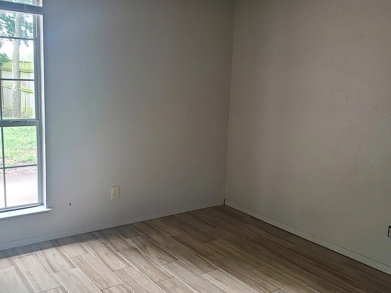 14207 S Hickory Pl E — Photo 3