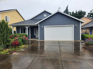 2060 Freedom Loop, Hood River, OR 97031