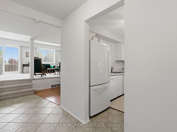 4th image of 122 Lakeshore Rd #46