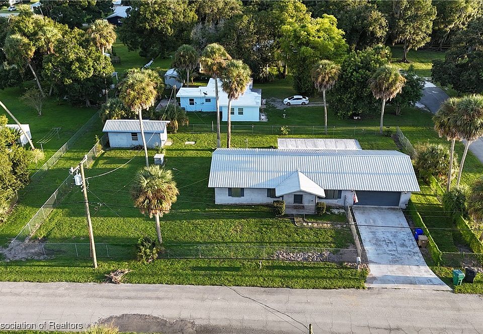 1st image of 307 SW 10th St