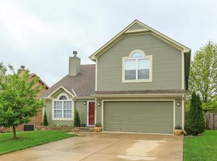 1502 Bradford Dr, Greenwood, MO 64034
