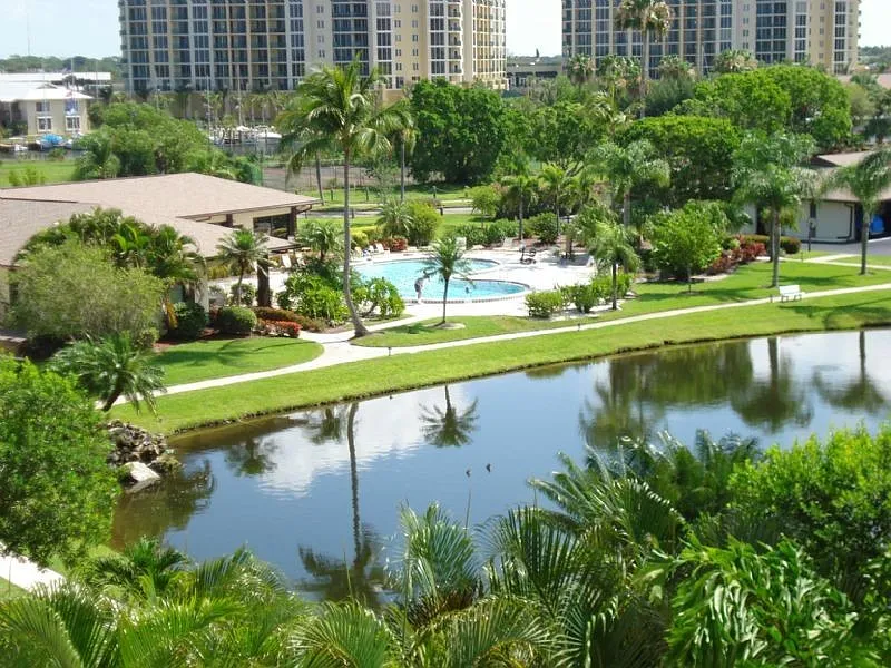 2/2 Beautiful Condo in great community — Photo 2