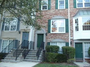 805 Sassafras Ct, Mahwah, NJ 07430