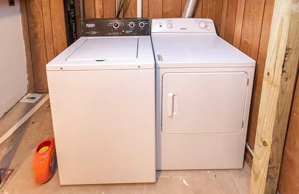 Rented by RealTegrity NY LLC | media 94