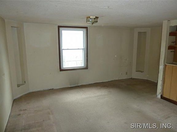 3rd image of 1115 Madison Ave