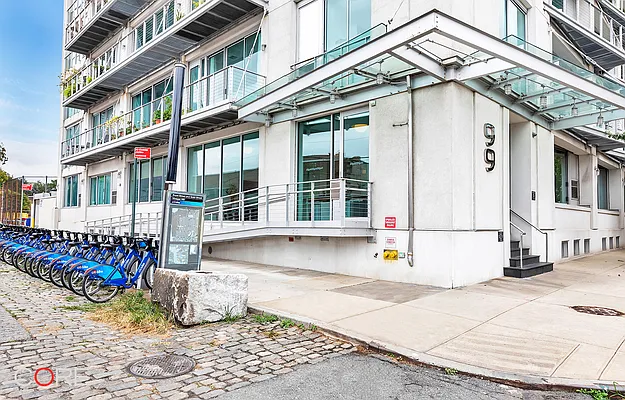 Rented by CORE | media 23