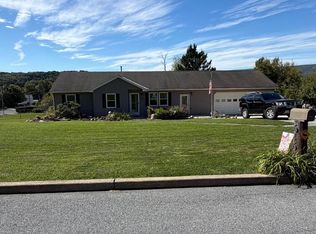 646 S Lehigh Gap St, Walnutport, PA 18088