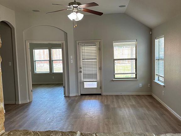 4th image of 2301 Gregory Creek Dr
