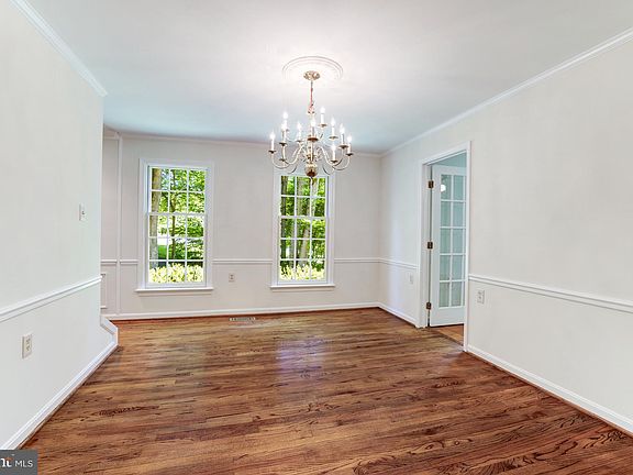 5th image of 10101 Alsace Ct