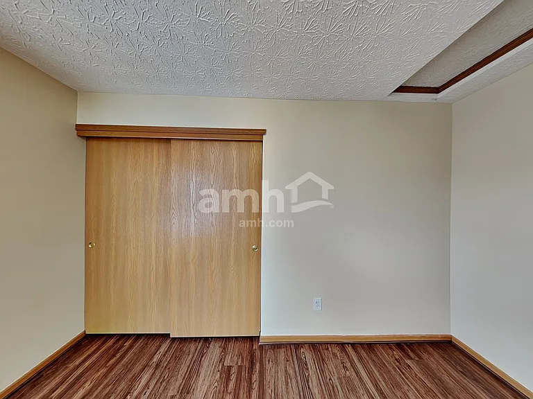 378 Wheatfield Dr — Photo 17