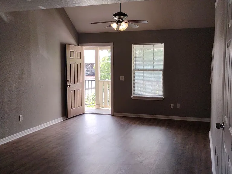 Lacy Loft — Photo 32