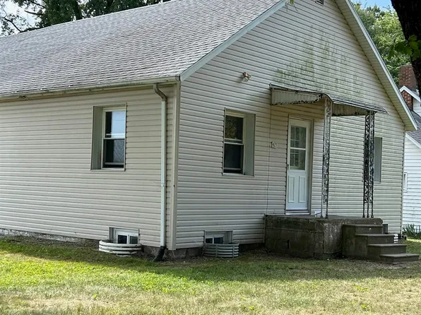 421 E Washington St, Edinburg, IL 62531