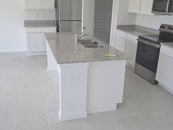 Spacious kitchen