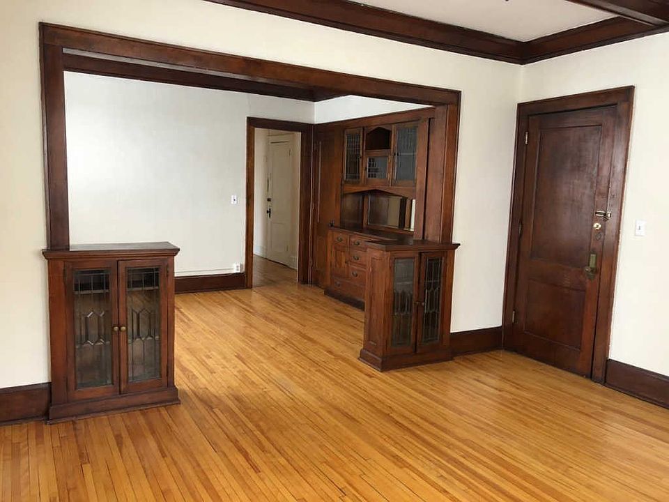 2nd image of 803 Douglas Ave #2
