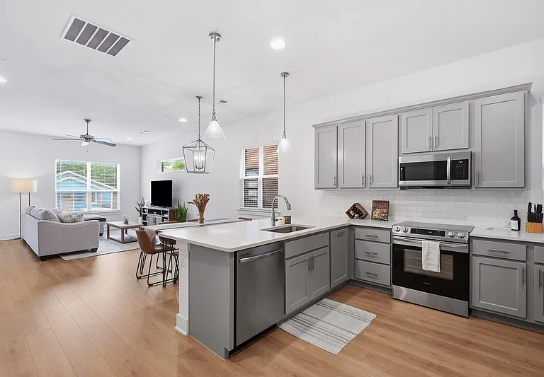 2817 Stanley Ave #1 — Photo 12
