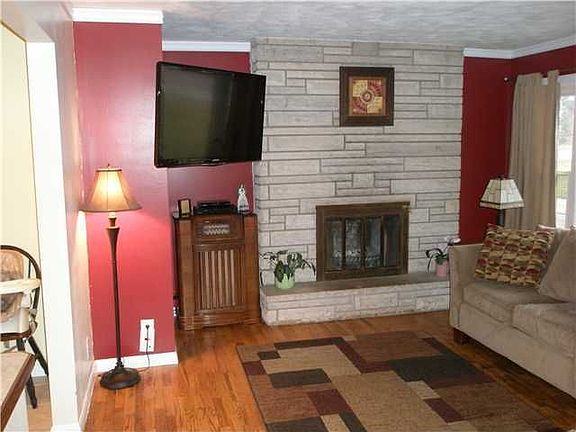 3rd image of 13753 W Michigan Ave