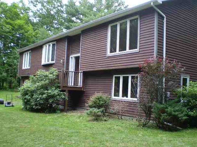 2nd image of 41 Stonybrook Rd