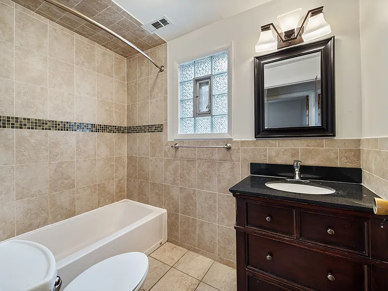 1011 Garnett Pl #1/2 — Photo 20