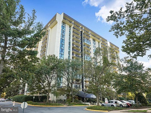 4th image of 5300 Holmes Run Pkwy APT 402