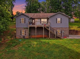 3259 River Pointe Cir, Kodak, TN 37764