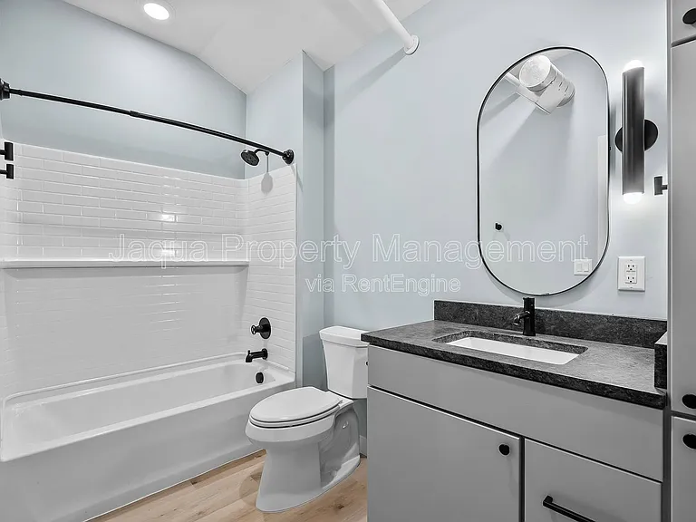 266 E Michigan Ave #402 — Photo 12
