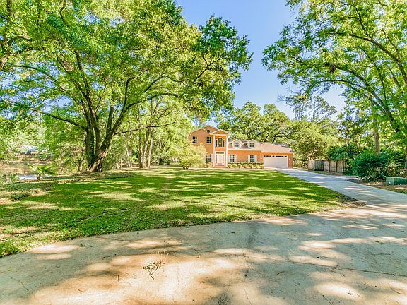 3rd image of 13920 Lake Magdalene Blvd