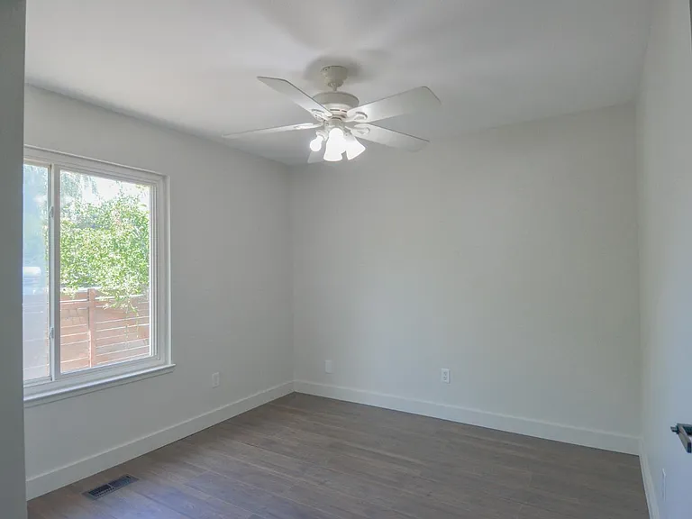 1321 Astoria Dr — Photo 48