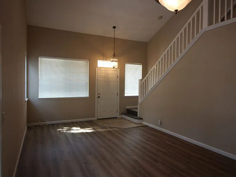 402 Healdsburg Ave — Photo 7
