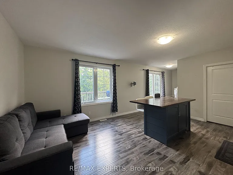 630 Dominion Ave #B — Photo 5
