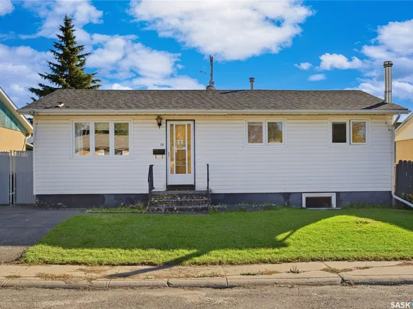 98 Ramsay Court, Saskatoon, SK S7H 4H2