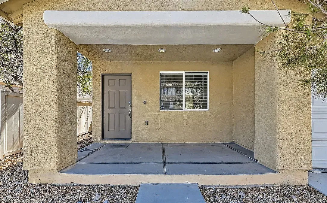5849 Old English Ct — Photo 2