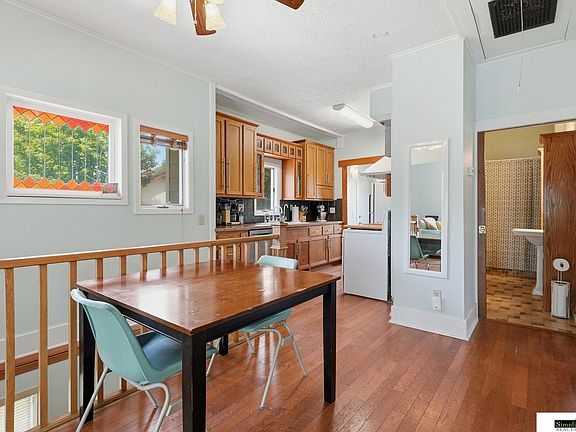 5th image of 3126 E St