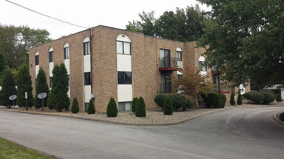 1st image of 243 Marshall Ave E