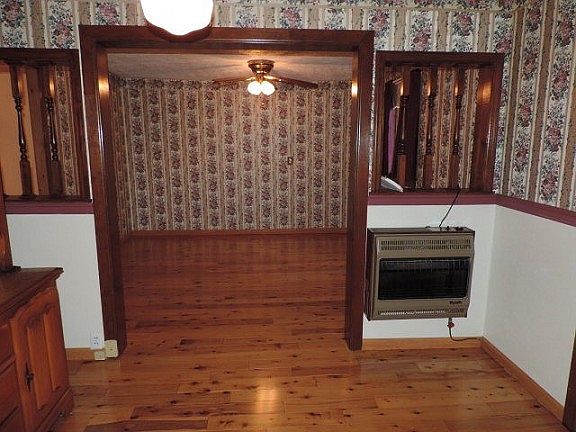 3rd image of 3871 Tunnel Hill Dr