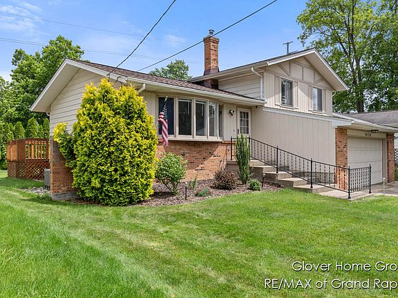 2nd image of 5616 Ramblewood Dr SE