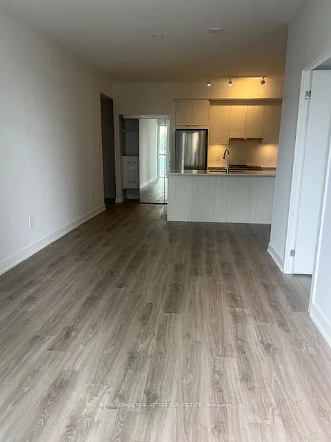 Photo 2 of 11 - 430 Square One Dr #601 - Mississauga, ON Building Photo - 430 Square One Dr #601