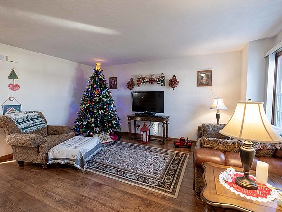 2nd image of 1042 Mary Ave