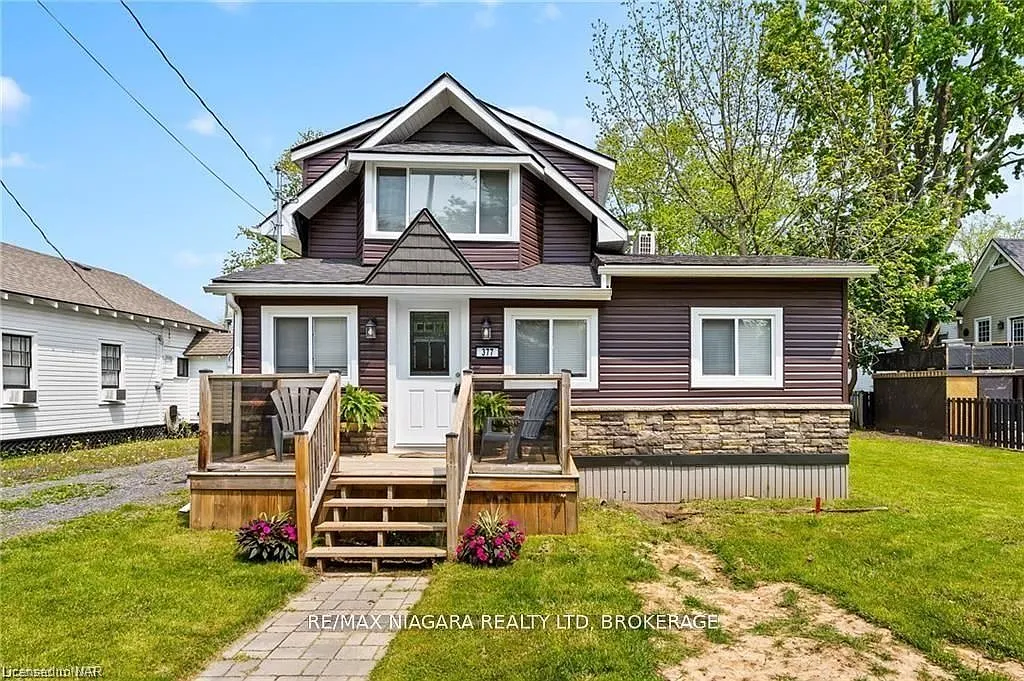 3 bed, $2,000 — Photo 1