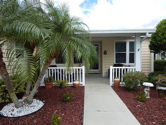 Landscaped entry