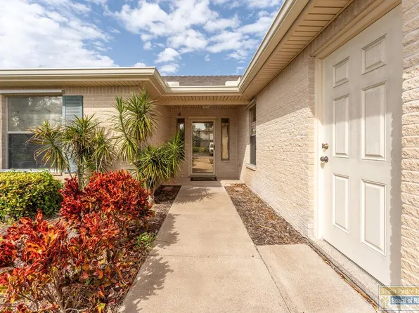 8 Pinehurst Dr, Laguna Vista, TX 78578