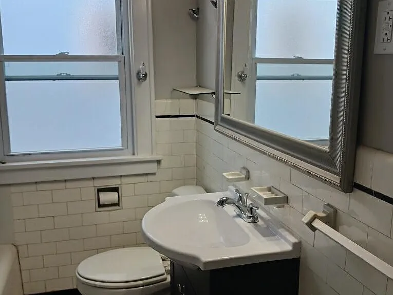 59 Parkwood Ave #1 — Photo 8
