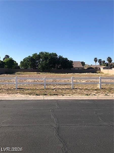 1st image of 1439 Lake Valley Dr