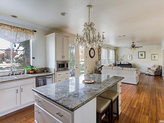5th image of 2832 Bertolani Cir