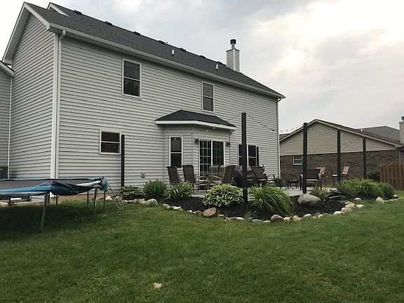 2nd image of 3062 Hawthorn Dr