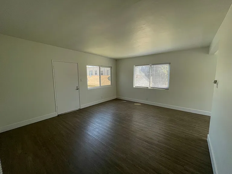 1101 Saint Louis Ave #7 — Photo 6