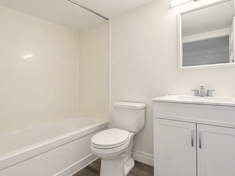 700 Indian Rd N #18 — Photo 13
