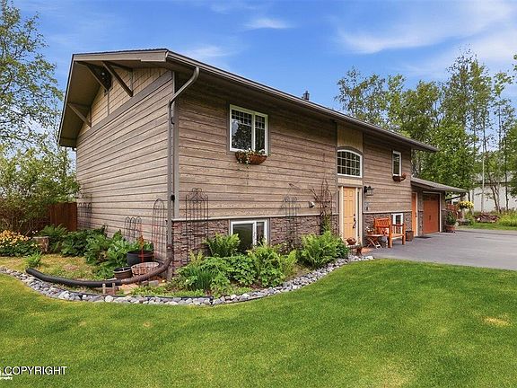 5th image of 317 Diane Ln